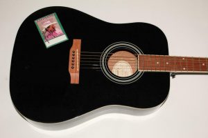 GEORGE STRAIT SIGNED AUTOGRAPH GIBSON EPIPHONE ACOUSTIC GUITAR – COUNTRY LEGEND  COLLECTIBLE MEMORABILIA