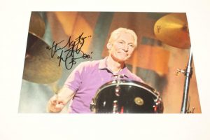 CHARLIE WATTS SIGNED AUTOGRAPH 8X10 PHOTO – ROLLING STONES DUMMER BLACK AND BLUE  COLLECTIBLE MEMORABILIA