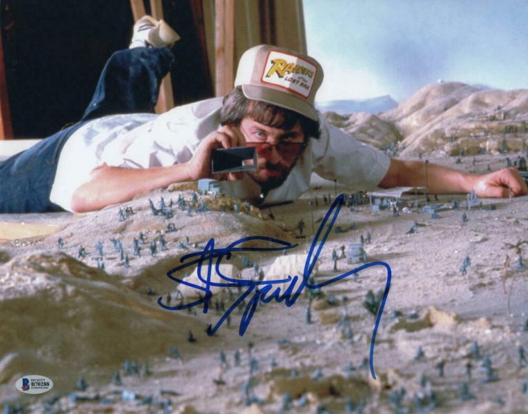 STEVEN SPIELBERG SIGNED AUTOGRAPH 11×14 PHOTO – JURASSIC PARK, JAWS ET BECKETT B  COLLECTIBLE MEMORABILIA