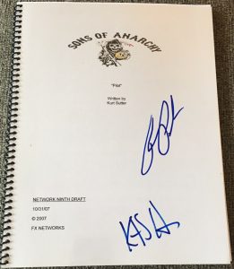 KURT SUTTER RON PERLMAN SIGNED AUTOGRAPH “SONS OF ANARCHY” PILOT EPISODE SCRIPT  COLLECTIBLE MEMORABILIA