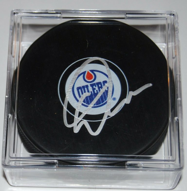 DAVE TIPPETT SIGNED (EDMONTON OILERS) *HEAD COACH* AUTOGRAPHED HOCKEY PUCK W/COA  COLLECTIBLE MEMORABILIA