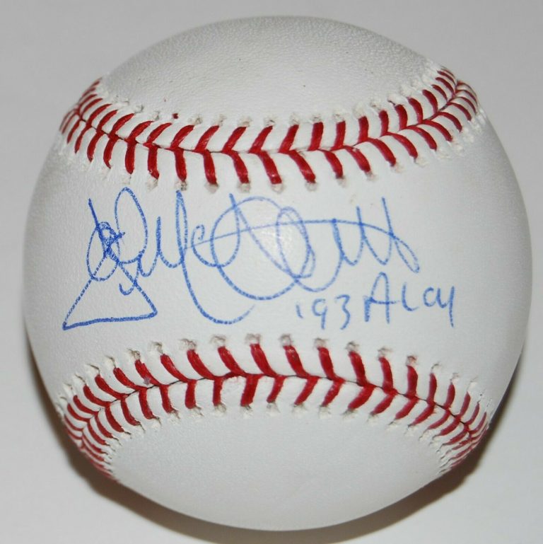 JACK MCDOWELL SIGNED (CHICAGO WHITE SOX) ML OFFICIAL MAJOR LEAGUE BASEBALL W/COA  COLLECTIBLE MEMORABILIA