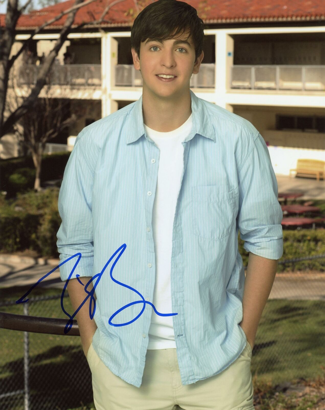 Nicholas Braun "10 Things I Hate About You" AUTOGRAPH Signed 8x10 Photo