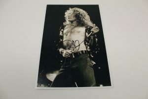 ROBERT PLANT SIGNED AUTOGRAPH 8X10 PHOTO – SHIRTLESS LED ZEPPELIN SINGER, REAL  COLLECTIBLE MEMORABILIA
