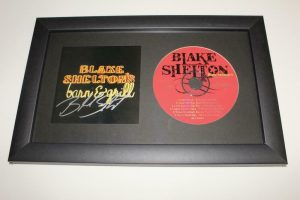 BLAKE SHELTON SIGNED AUTOGRAPH BARN & GRILL FRAMED CD DISPLAY – COUNTRY STAR  COLLECTIBLE MEMORABILIA