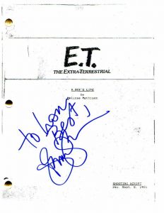 DEBRA WINGER (VOICE OF ET) SIGNED AUTOGRAPH – E.T. THE EXTRA-TERRESTRIAL SCRIPT  COLLECTIBLE MEMORABILIA