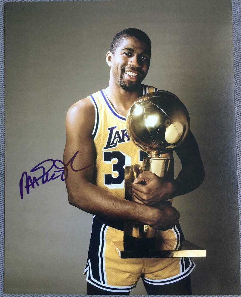 MAGIC JOHNSON SIGNED AUTOGRAPH 11x14 PHOTO - NBA LEGEND LA LAKERS POSE ...