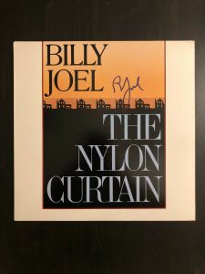 BILLY JOEL SIGNED AUTOGRAPH – VINYL ALBUM RECORD LP – THE NYLON CURTIN, PIANOMAN  COLLECTIBLE MEMORABILIA