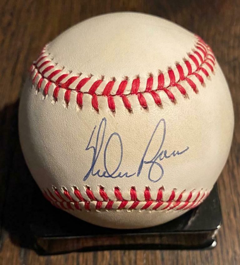NOLAN RYAN SIGNED AUTOGRAPHED BASEBALL OMLB RANGERS PITCHER LEGEND WITH COA  COLLECTIBLE MEMORABILIA
