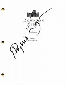 PHYLLIS LOGAN SIGNED AUTOGRAPH – DOWNTON ABBEY PILOT SCRIPT – HUGH BONNEVILLE  COLLECTIBLE MEMORABILIA