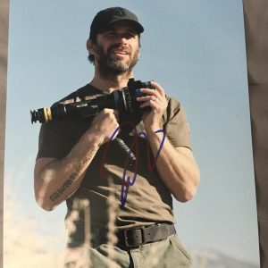 ZACK SNYDER SIGNED AUTOGRAPH SUPERMAN BATMAN CLASSIC NEW POSE 8x10 PHOTO COA COLLECTIBLE MEMORABILIA