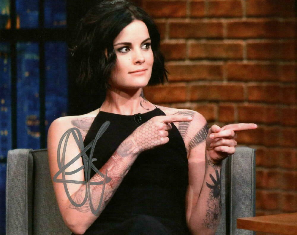 Jaimie Alexander Signed Autograph 8x10 Photo Super Sexy Blindspot Babe Thor Collectible 