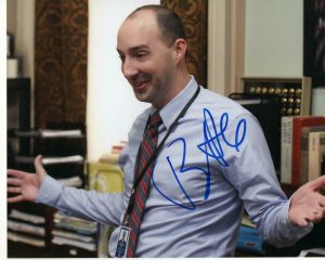 TONY HALE SIGNED AUTOGRAPHED 8X10 PHOTO -TOY STORY, VEEP, ARRESTED DEVELOPMENT 1  COLLECTIBLE MEMORABILIA