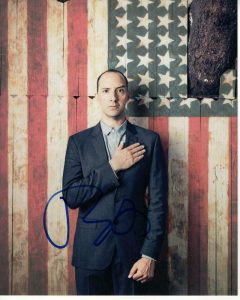 TONY HALE SIGNED AUTOGRAPHED 8X10 PHOTO -TOY STORY, VEEP, ARRESTED DEVELOPMENT 2  COLLECTIBLE MEMORABILIA
