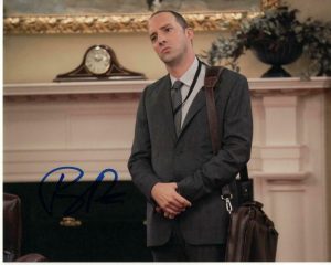 TONY HALE SIGNED AUTOGRAPHED 8X10 PHOTO -TOY STORY, VEEP, ARRESTED DEVELOPMENT 4  COLLECTIBLE MEMORABILIA