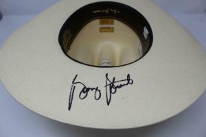 GEORGE STRAIT SIGNED AUTOGRAPH SIGNATURE COLLECTION HAT – KING OF COUNTRY  COLLECTIBLE MEMORABILIA