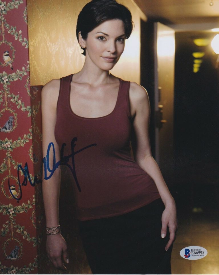 Alana De La Garza Signed 8x10 Photo Law Order Beckett Bas Autograph Coa Auto G Collectible 