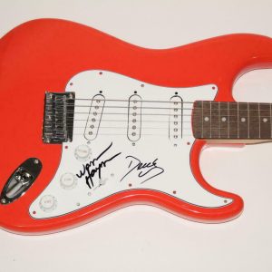 WARREN HAYNES, DEREK TRUCKS SIGNED AUTOGRAPH FENDER BRAND ELECTRIC GUITAR ALLMAN COLLECTIBLE MEMORABILIA