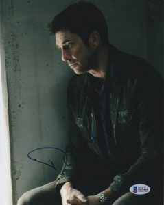 DYLAN MCDERMOTT SIGNED 8X10 PHOTO AMERICAN HORROR STORY BECKETT BAS AUTOGRAPH D  COLLECTIBLE MEMORABILIA