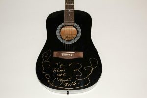 PETER MAX SIGNED FULL GIBSON ACOUSTIC GUITAR WITH SKETCH – VERY RARE! POP ART  COLLECTIBLE MEMORABILIA