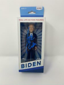 JOE BIDEN SIGNED AUTOGRAPH ACTION FIGURE – VERY RARE 2020 PRESIDENT? – BECKETT  COLLECTIBLE MEMORABILIA