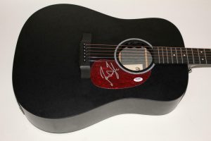 JAMES TAYLOR SIGNED AUTOGRAPH C.F. MARTIN ACOUSTIC GUITAR – SWEET BABY, FLAG PSA  COLLECTIBLE MEMORABILIA