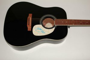 KENNY CHESNEY SIGNED AUTOGRAPH GIBSON EPIPHONE ACOUSTIC GUITAR EVERYWHERE WE GO  COLLECTIBLE MEMORABILIA