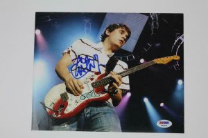 JOHN MAYER SIGNED AUTOGRAPH 8×10 PHOTO – ROOM FOR SQUARES, HEAVIER THINGS PSA  COLLECTIBLE MEMORABILIA