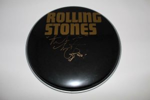 CHARLIE WATTS SIGNED AUTOGRAPH DRUMHEAD – ROLLING STONES, ROCK AND ROLL LEGEND  COLLECTIBLE MEMORABILIA