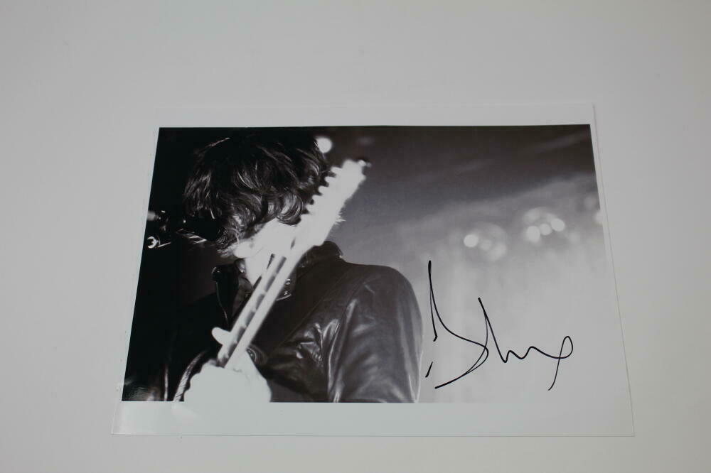 ALEX TURNER SIGNED AUTOGRAPH 8x10 PHOTO - ARCTIC MONKEYS, SUCK IT AND ...