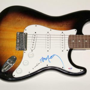 WILLIE NELSON SIGNED AUTOGRAPH FENDER BRAND ELECTRIC GUITAR -STARDUST LEGEND PSA COLLECTIBLE MEMORABILIA