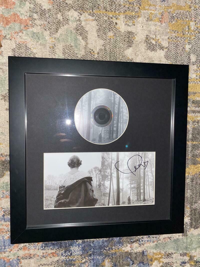 TAYLOR SWIFT SIGNED AUTOGRAPH FOLKLORE FRAMED DISPLAY - CD, ALBUM, VERY ...