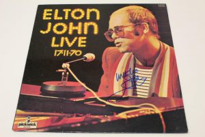 SIR ELTON JOHN SIGNED AUTOGRAPH ALBUM VINYL RECORD – LIVE, ROCKETMAN, LEGEND  COLLECTIBLE MEMORABILIA