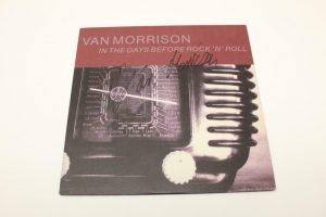 VAN MORRISON SIGNED AUTOGRAPH ALBUM VINYL RECORD IN THE DAYS BEFORE ROCK N’ ROLL  COLLECTIBLE MEMORABILIA