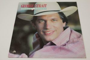 GEORGE STRAIT SIGNED AUTOGRAPH ALBUM VINYL RECORD RIGHT OR WRONG KING OF COUNTRY  COLLECTIBLE MEMORABILIA