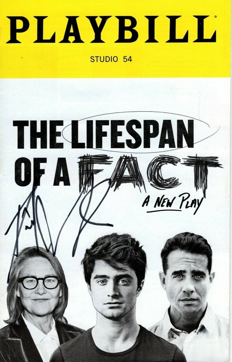 DANIEL RADCLIFFE Signed THE LIFESPAN OF A FACT Playbill w/ Hologram COA Collectible Memorabilia