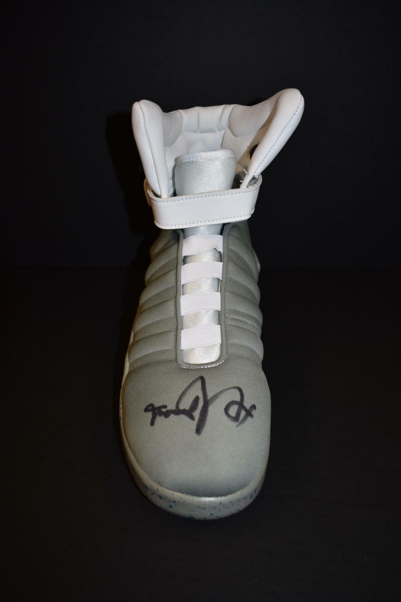 MICHAEL J FOX BACK TO THE FUTURE SIGNED SNEAKER PROOF AUTOGRAPH PSA WITNESS A Collectible Memorabilia
