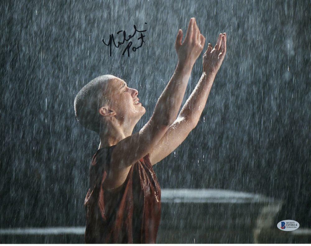 NATALIE PORTMAN SIGNED 11X14 PHOTO V FOR VENDETTA AUTOGRAPH BECKETT COA B Collectible Memorabilia