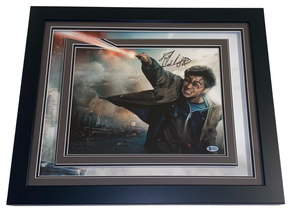DANIEL RADCLIFFE HARRY POTTER SIGNED 11X14 FRAMED PHOTO AUTOGRAPH BECKETT COA B Collectible Memorabilia