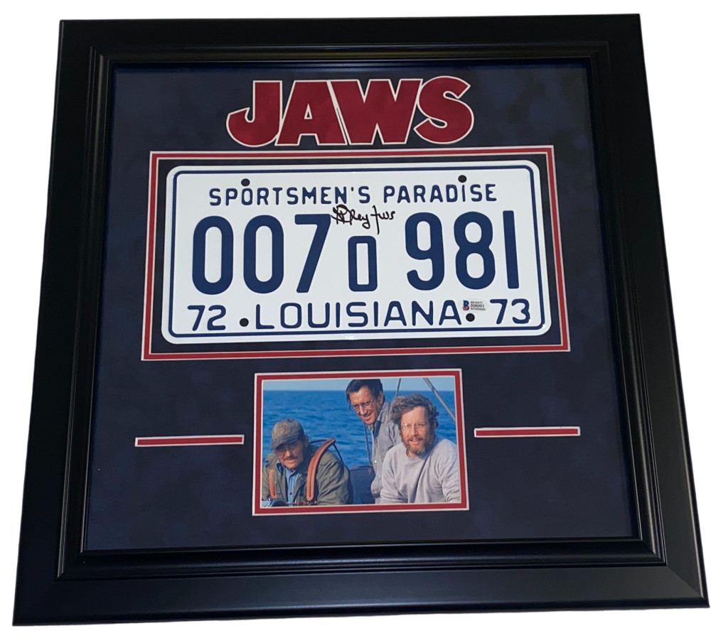 RICHARD DREYFUSS SIGNED FRAMED LICENSE PLATE JAWS AUTHENTIC AUTOGRAPH BECKETT Collectible Memorabilia