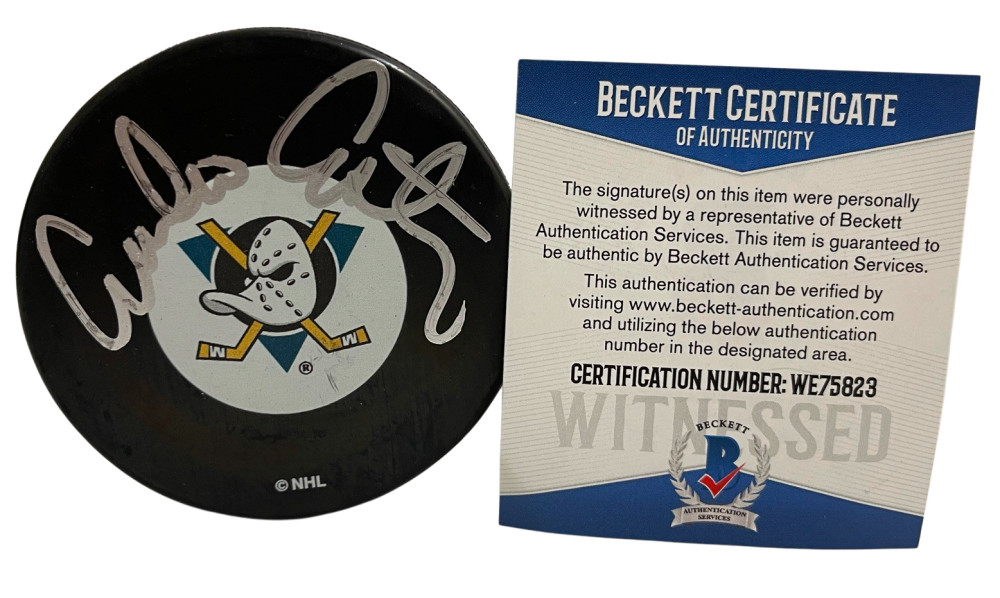 EMILIO ESTEVEZ SIGNED THE MIGHTY DUCKS HOCKEY PUCK AUTOGRAPH PROOF BECKETT COA Collectible Memorabilia