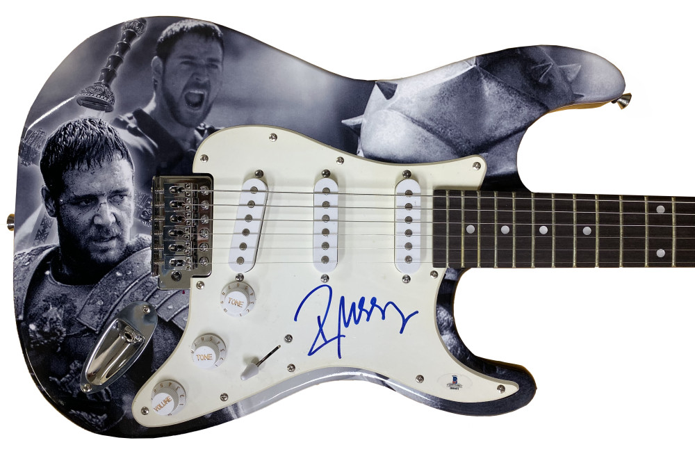 RUSSELL CROWE GLADIATOR SIGNED FULL SIZE CUSTOM ELECTRIC GUITAR AUTOGRAPH BAS Collectible Memorabilia