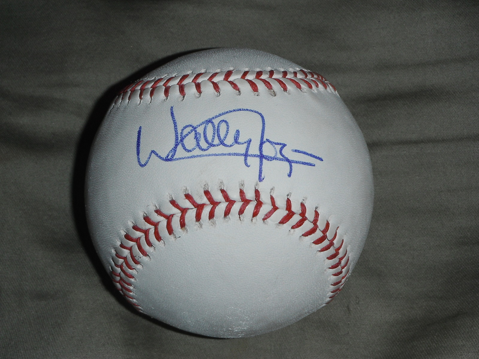 CALIFORNIA LOS ANGELES ANGELS WALLY JOYNER SIGNED OML BASEBALL Collectible Memorabilia