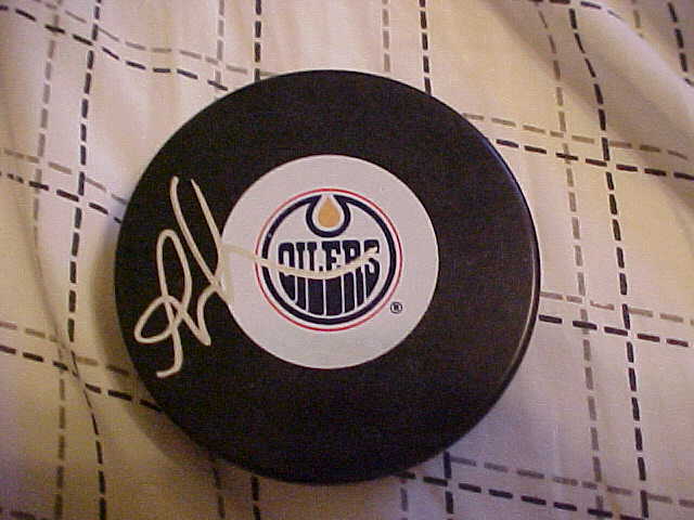 EDMONTON OILERS ANTON LANDER SIGNED LOGO HOCKEY PUCK Collectible Memorabilia