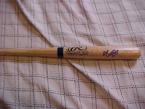 NEW YORK YANKEES EDUARDO NUNEZ SIGNED MINI BAT Collectible Memorabilia