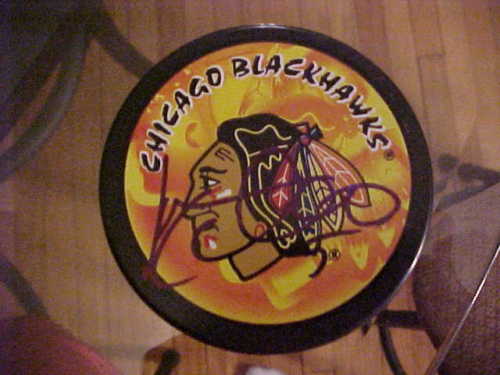 CHICAGO BLACKHAWKS JASSEN CULLIMORE SIGNED PUCK Collectible Memorabilia
