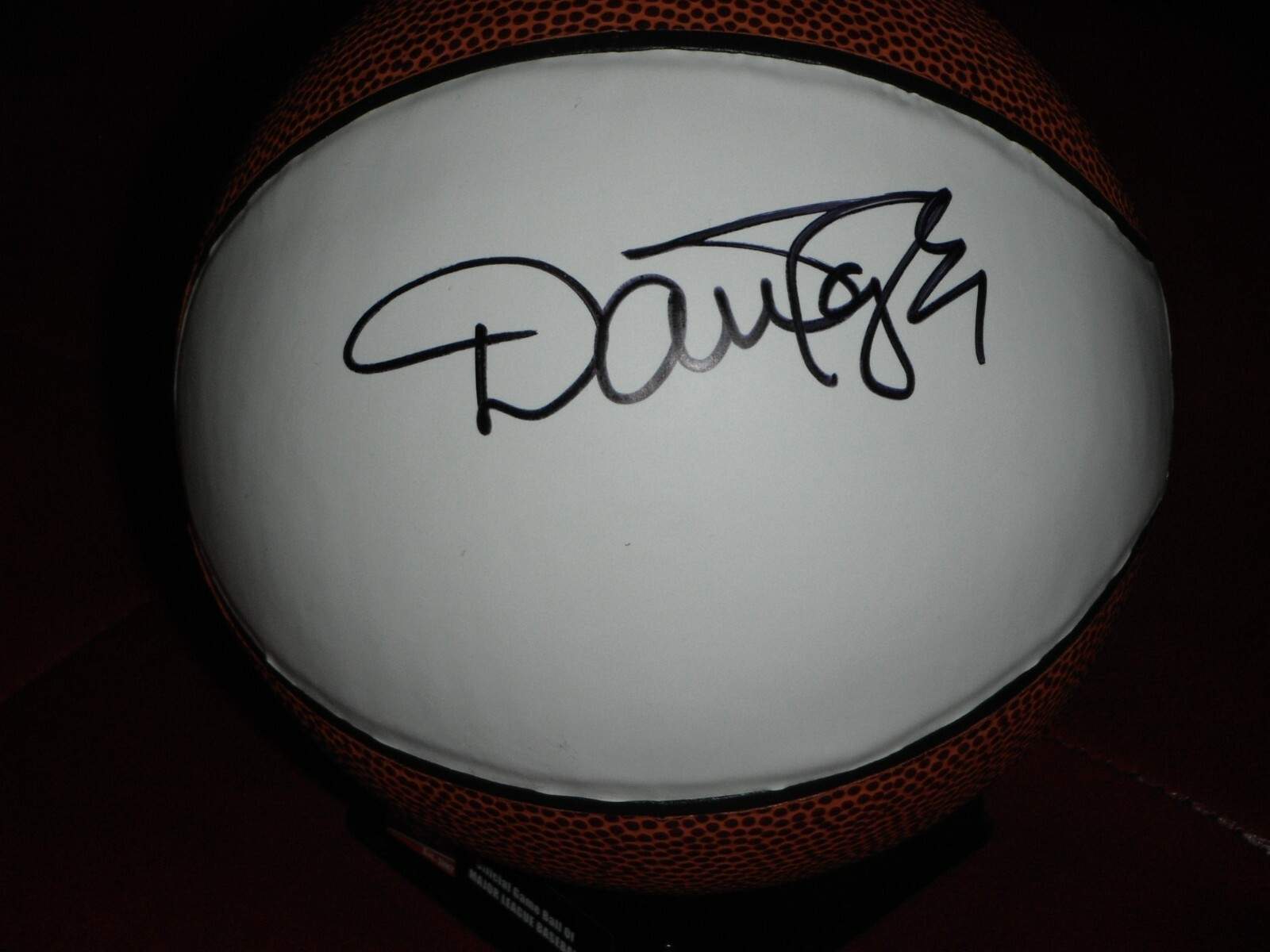 PHOENIX SUNS THUNDER DAN MAJERLE SIGNED MINI WHITE LEATHER BALL Collectible Memorabilia