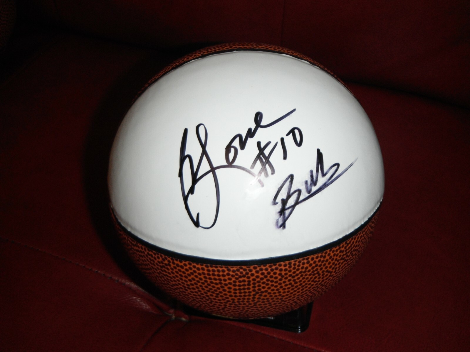 CHICAGO BULLS BOB LOVE SIGNED MINI WHITE LEATHER BALL Collectible Memorabilia