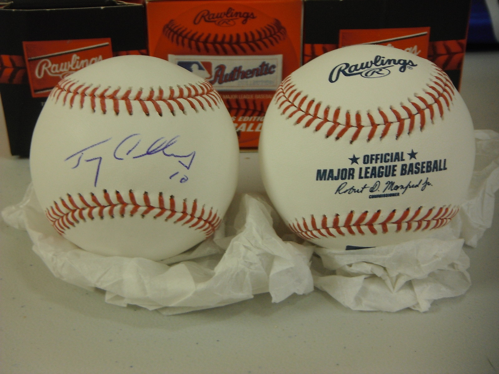 NEW YORK METS TERRY COLLINS SIGNED ROML BASEBALL Collectible Memorabilia