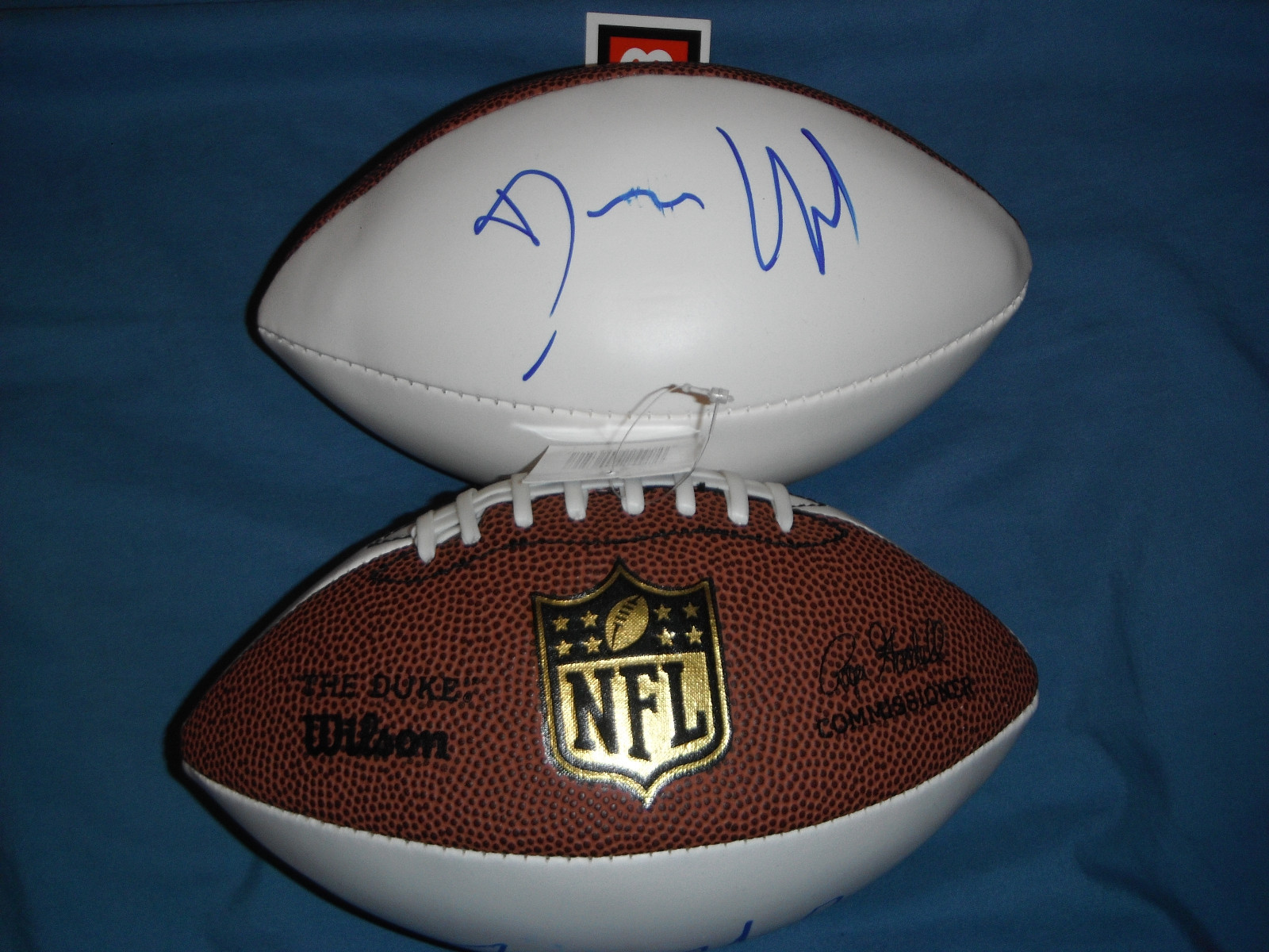 ANY GIVEN SUNDAY DENNIS QUAID SIGNED WILSON 9INCH WHITE LEATHER PANEL FOOTBALL Collectible Memorabilia